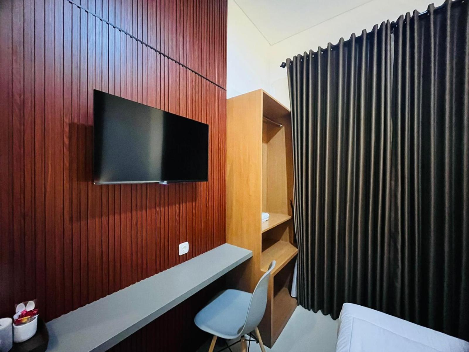 House Of Bedjo Powered By Cocotel Yogyakarta Exterior foto